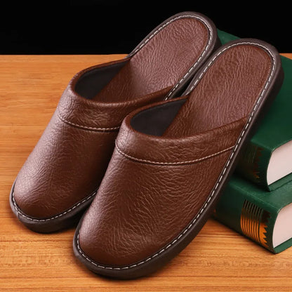 Hausschuhe aus Leder für Herren ⎜ Bequeme Slipper für alle Jahreszeiten mit Rutschfester Sohle