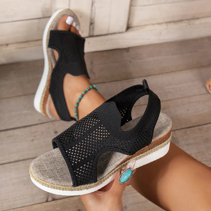 Damen Keilsandalen ⎜ Bequeme Sommerschuhe mit Strickdesign und Offener Zehenpartie für den Sommer