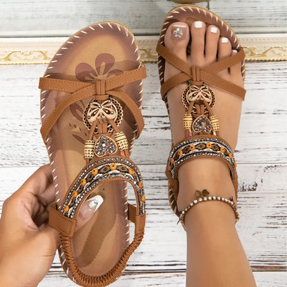 Damen Flache Sandalen ⎜ Bequeme Sommerschuhe mit Blumen- und Strassdekor für Alltag & Strand