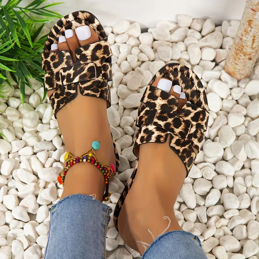 Damen Pantoletten mit Leopardenmuster ⎜ Bequeme Sandalen mit Quadratischer Spitze für Alltag und Große Größen