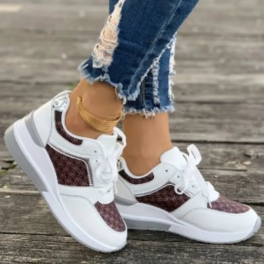 Damen Sneakers ⎜ Modische Schnürschuhe mit dicker Sohle und eleganten Akzenten für den Alltag