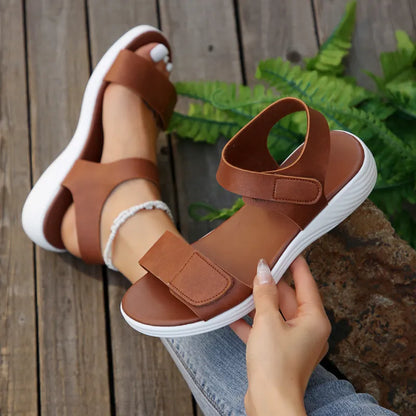 Damen Flache Sandalen ⎜ Bequeme Sommerschuhe mit Klettverschluss und Weicher Sohle für Strand & Alltag