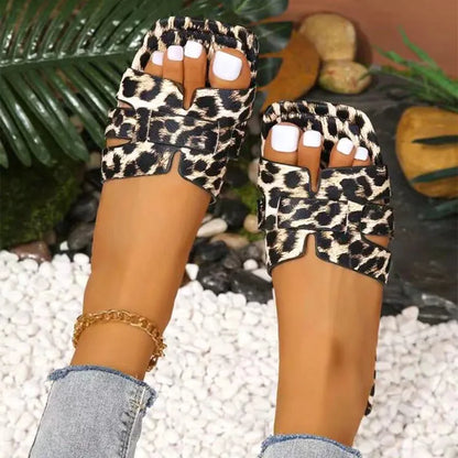 Damen Pantoletten mit Leopardenmuster ⎜ Bequeme Sandalen mit Quadratischer Spitze für Alltag und Große Größen